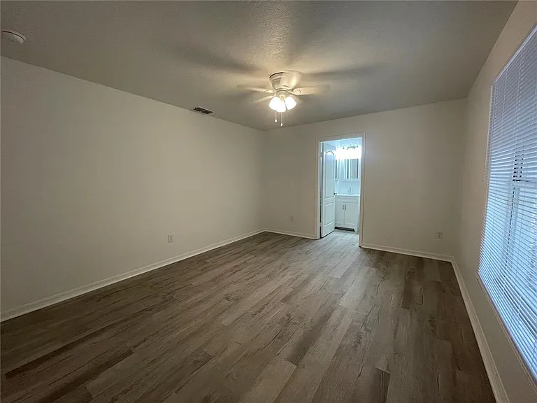 2503 Wilson St — Photo 13