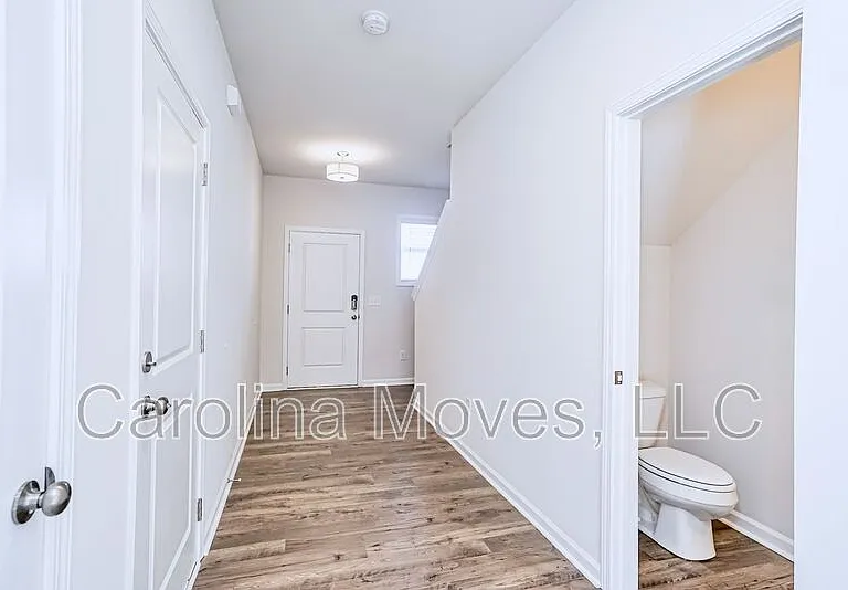 203 Stone Fruit Ct — Photo 3