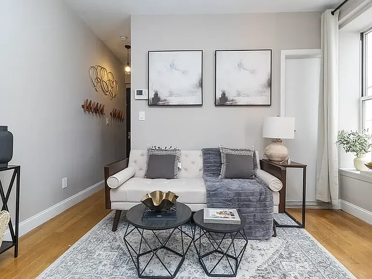 444 E 13th St #10 — Photo 5