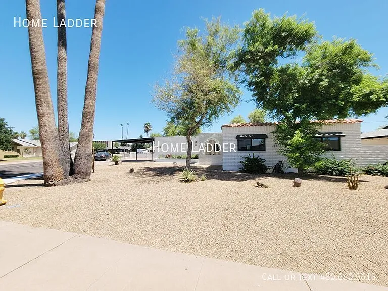 1618 W Lamar Rd — Photo 2