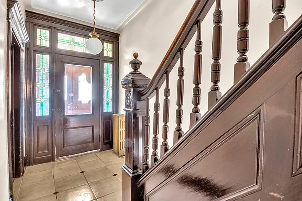 Sold by Compass | media 26