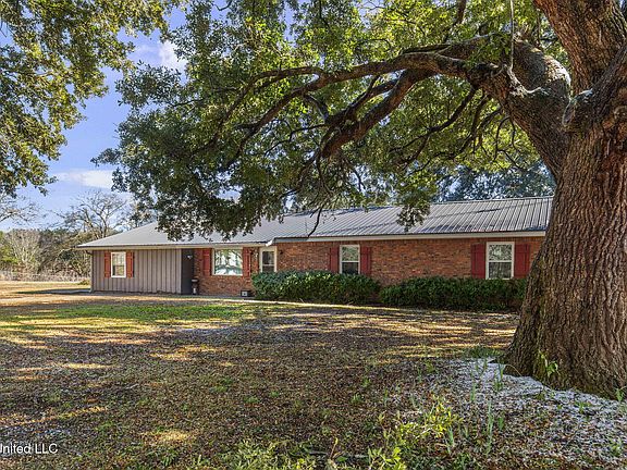 4th image of 108 Kaiser Lake Rd