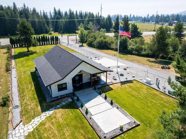 857 Good Shepherd Ln, Ponderay, ID 83852