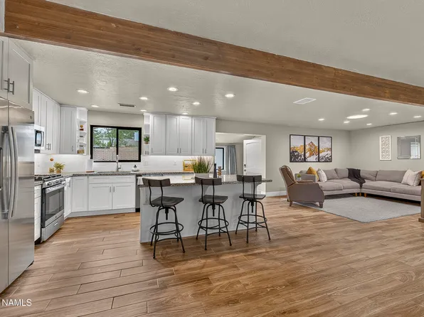 3207 N Manor Rd, Flagstaff, AZ 86004