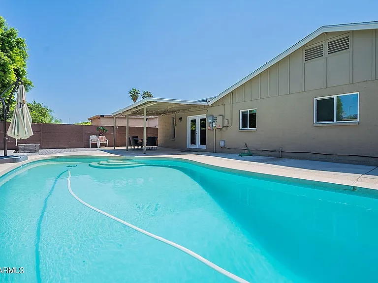 4414 W Altadena Ave — Photo 14