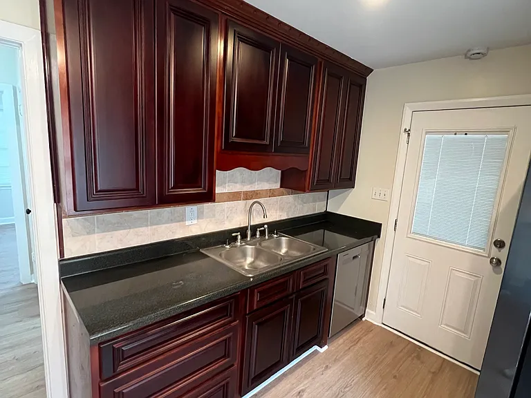 102 Juniper Cir — Photo 13