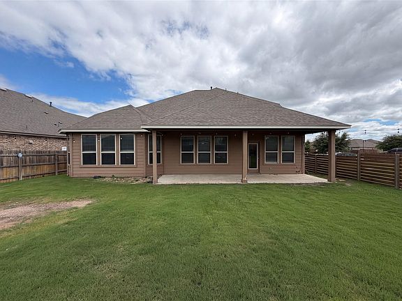 5th image of 1308 Knowles Dr