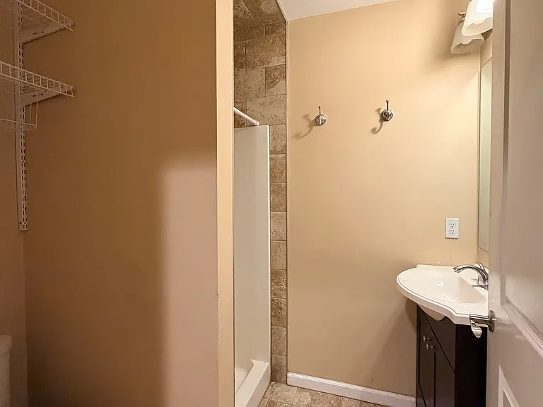 10 Maple St #2 — Photo 5
