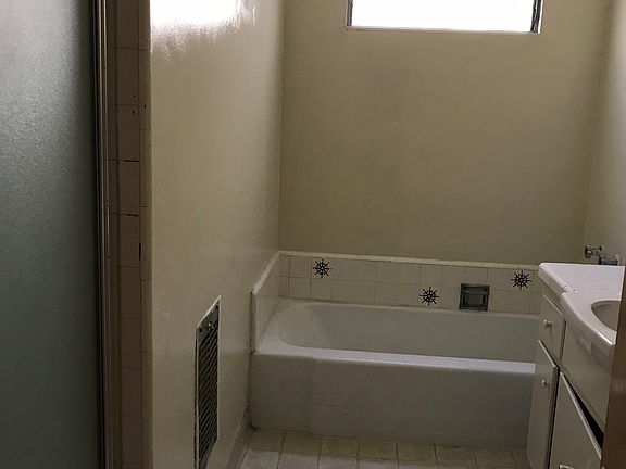 2nd image of 1128 10th St APT 5