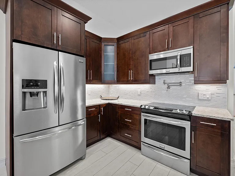 13741 Sheffield St — Photo 11