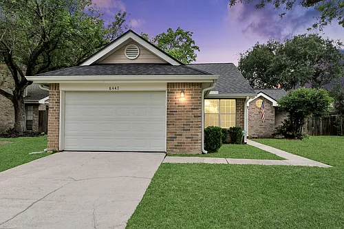 8447 Lake Crystal Dr Photo 1