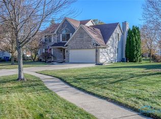 241 Cedar Ridge Ct, Perrysburg, OH 43551