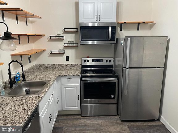 3rd image of 5426 Valley Green Dr APT D5