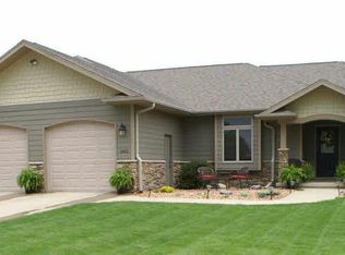 1442 4th Ave SE, Sioux Center, IA 51250