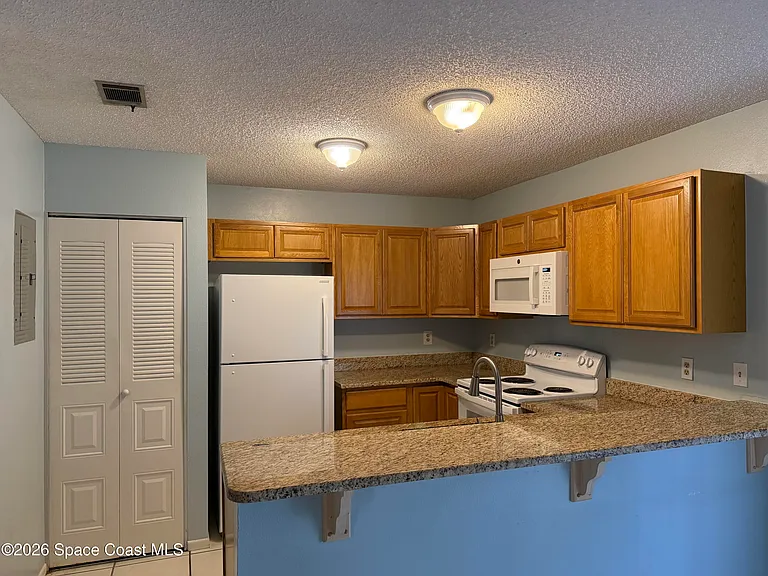 1461 Sheafe Ave NE #106 — Photo 6