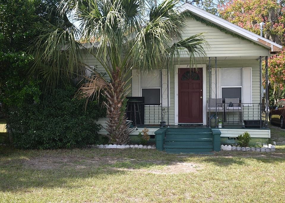 1st image of 709 N WARFIELD AVENUE