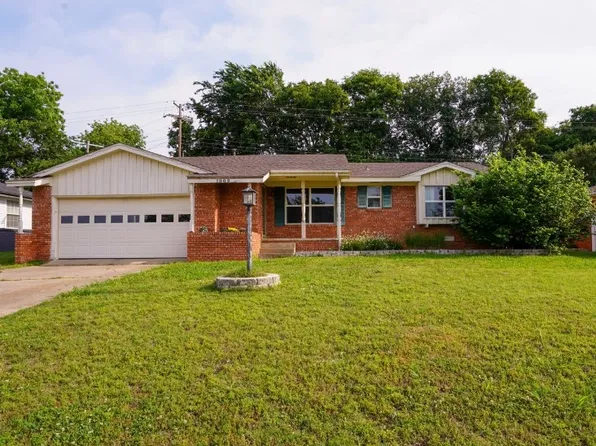 1902 E 11th St, Ada, OK 74820
