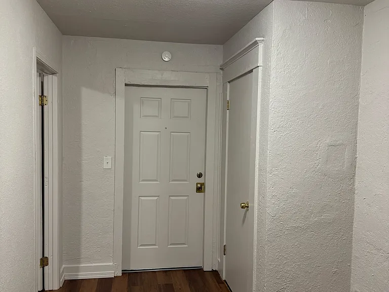 545 N California St #10 — Photo 5