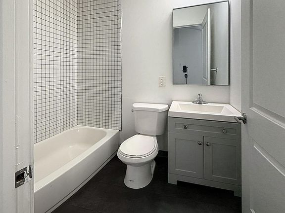 5th image of 1412 Windrim Ave #5