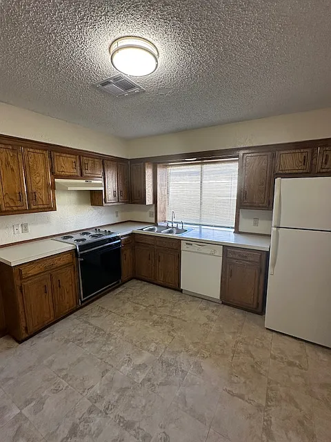 2 bed, 956 sqft, $1,200 — Photo 4