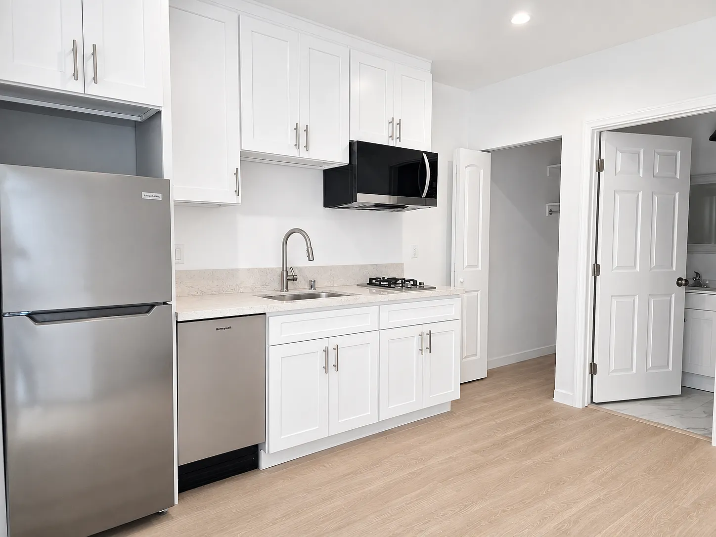 Studio, $1,645 — Photo 2