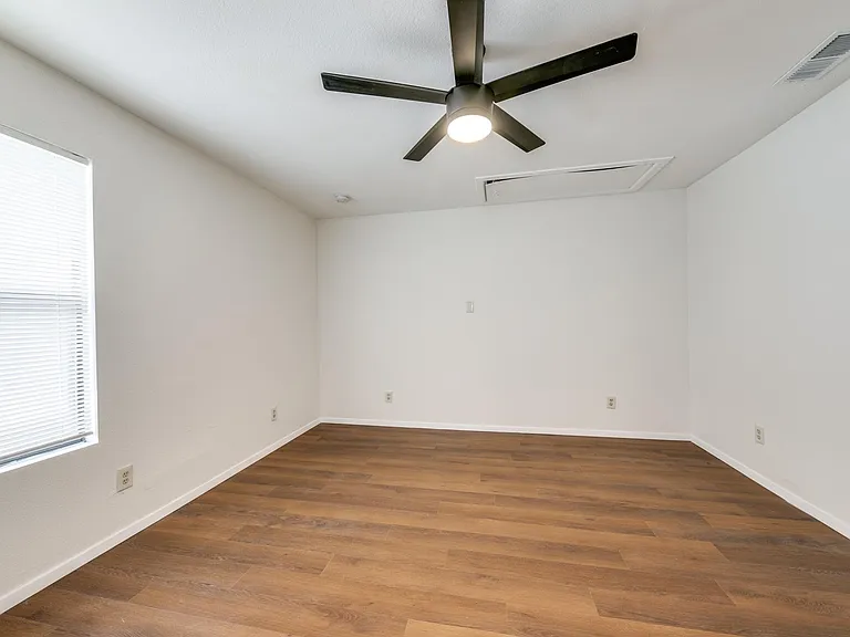 2509 Valwood Pkwy #2 — Photo 6