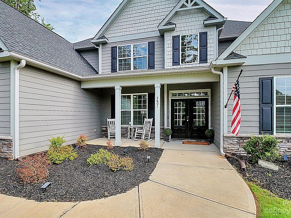 2nd image of 2601 Lakefront Dr