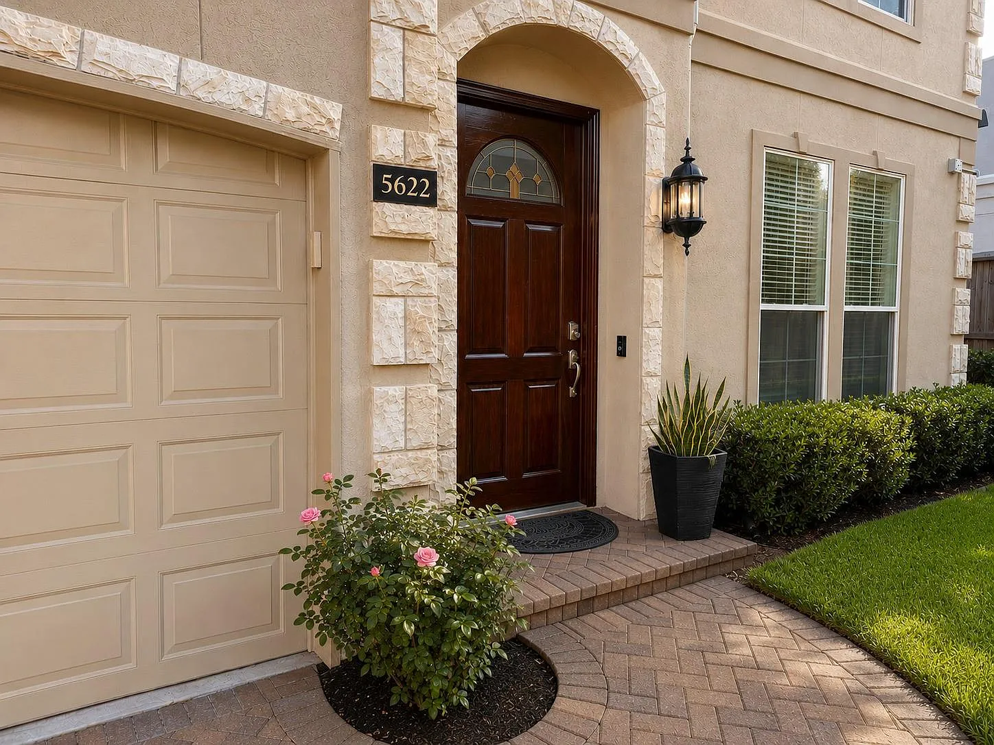 4 bed, 3.5 bath, 2726 sqft, $3,399 — Photo 1