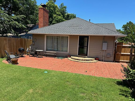 3rd image of 524 NW 48th St