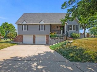 12413 E 58th Pl, Kansas City, MO 64133