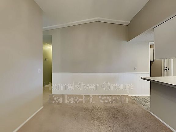 5th image of 2921 Sidney Dr