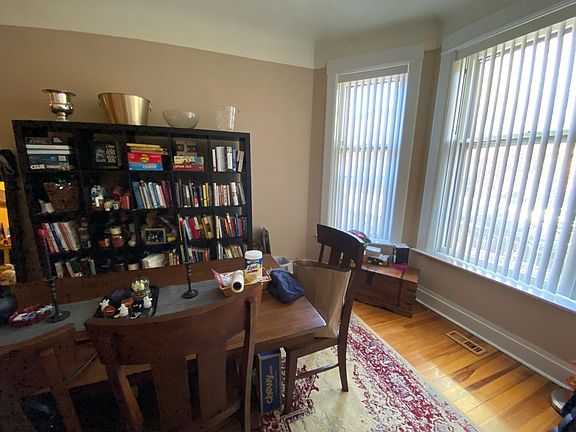 5th image of 937 N Hoyne Ave