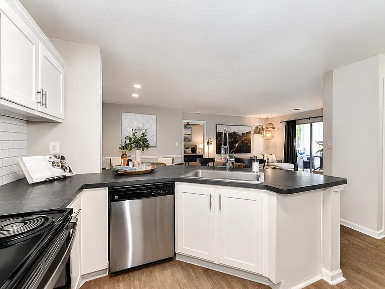 Avana Acworth — Photo 9