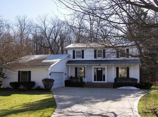 32300 Tracy Ln, Solon, OH 44139