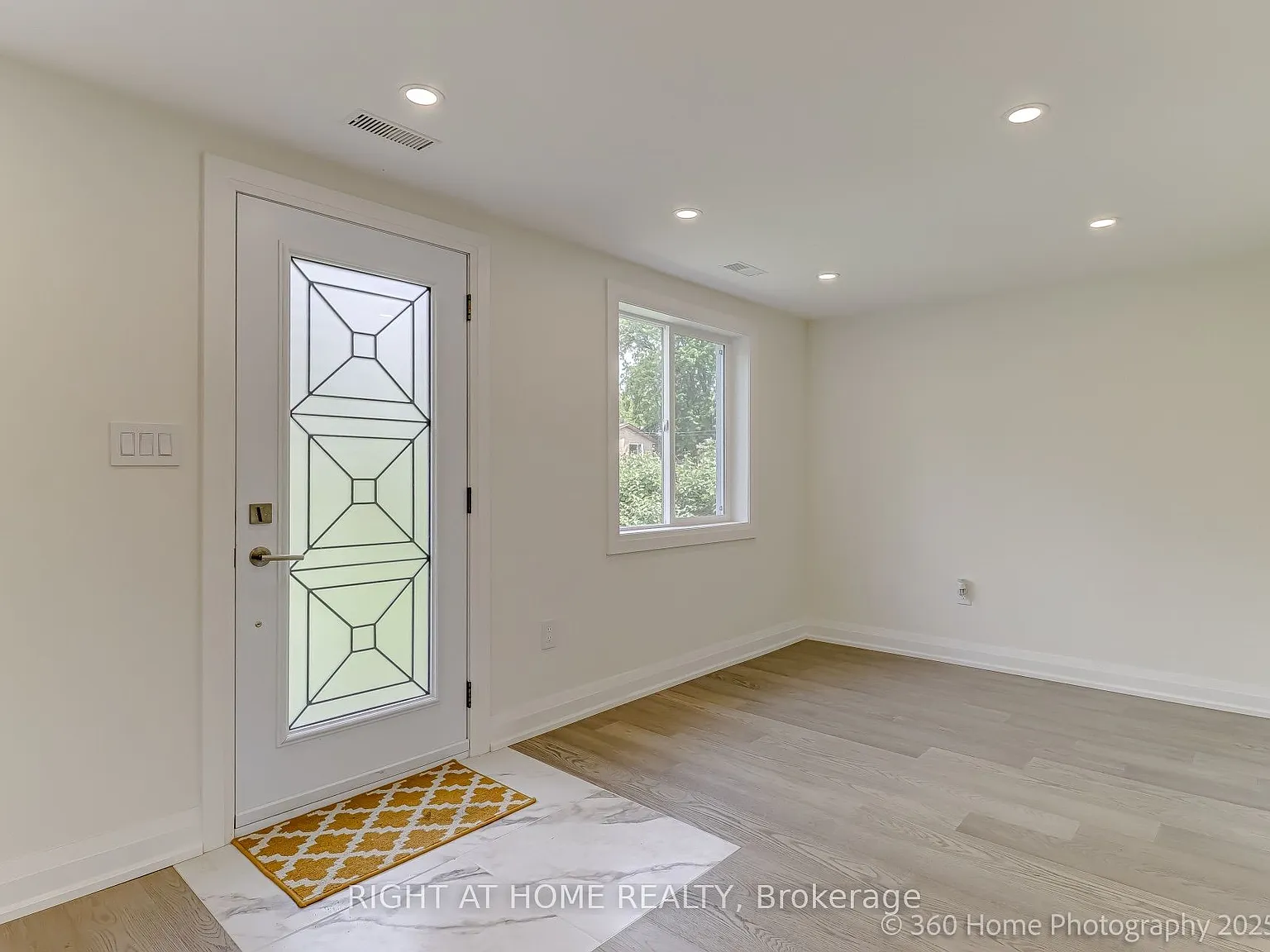 3 bed, $2,300 — Photo 3