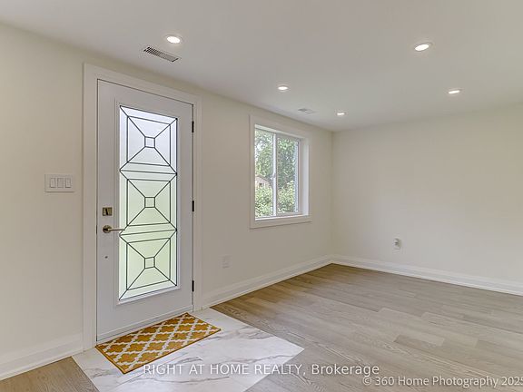 3rd image of 321 Tampa Dr
