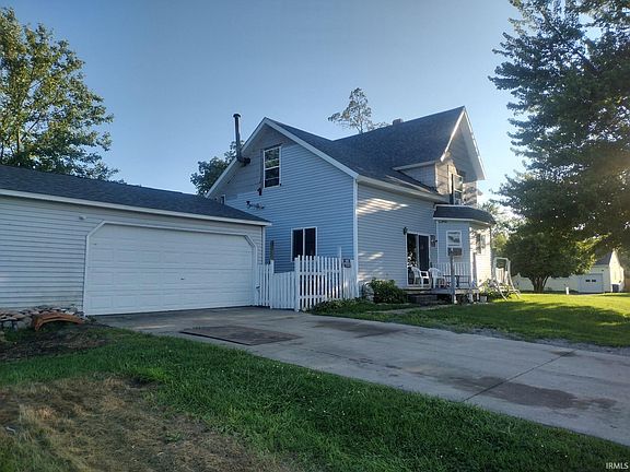 2nd image of 211 N Grand Ave