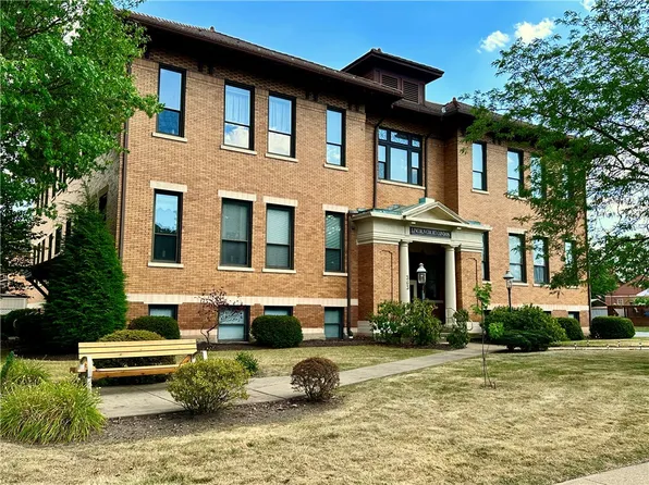 363 4th St APT 7, Beaver, PA 15009