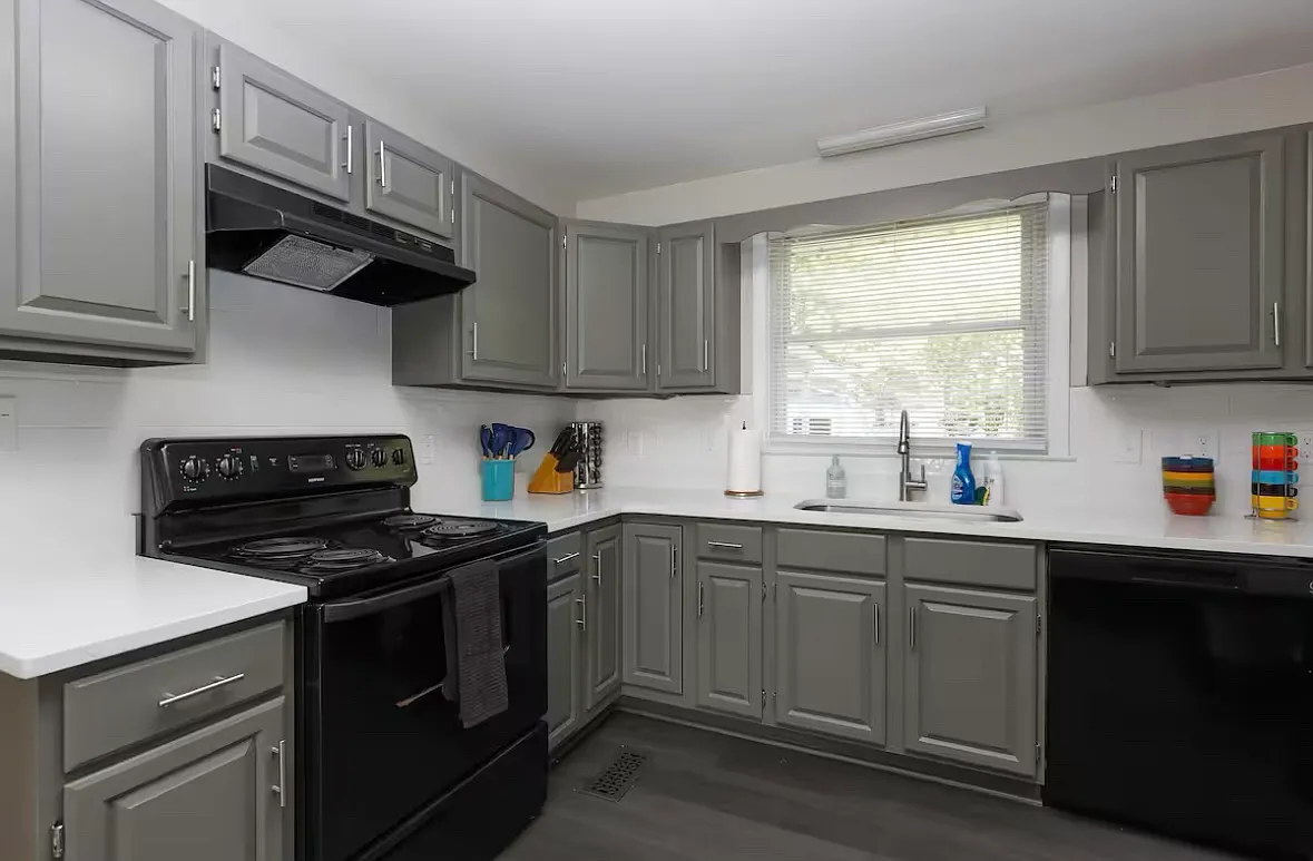 3 bed, 1500 sqft, $3,700 — Photo 4