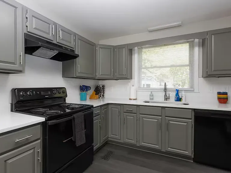 1310 W Northfield Blvd — Photo 4