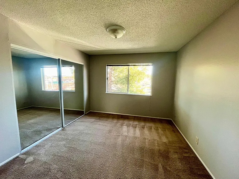 Holiday Apartments — Photo 9
