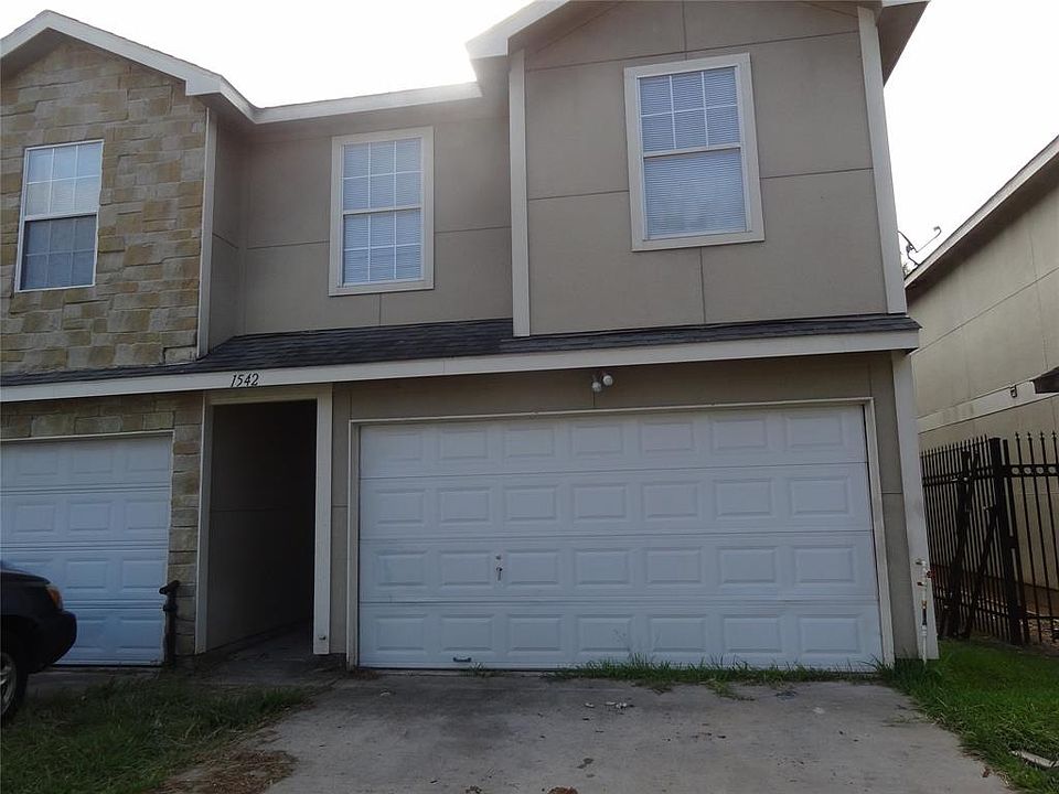 1st image of 1542 Stone Village Dr