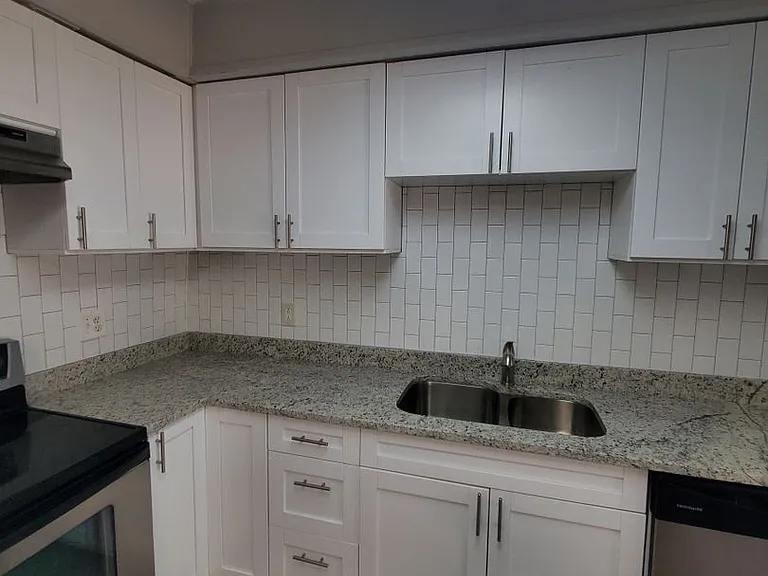 1564 Scott St — Photo 27