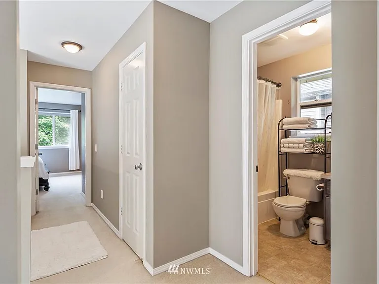 1162 Edmonds Pl NE — Photo 15