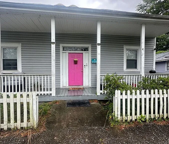 618 Harnett St #A — Photo 2