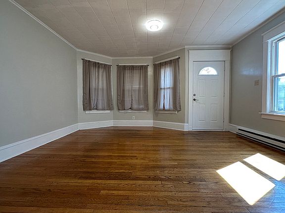 4th image of 38 Bonner St