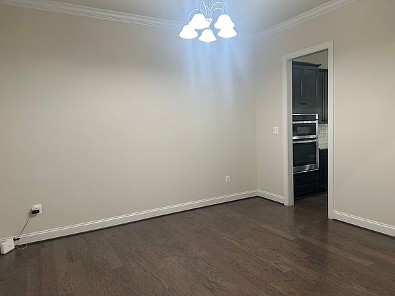 5th image of 22235 Fulmer Ave