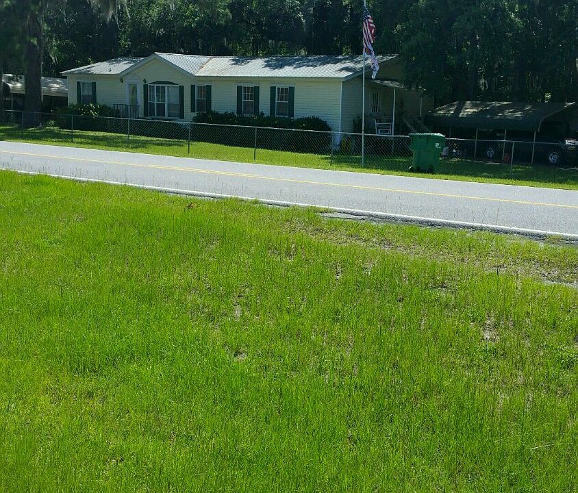 Front of house and property
