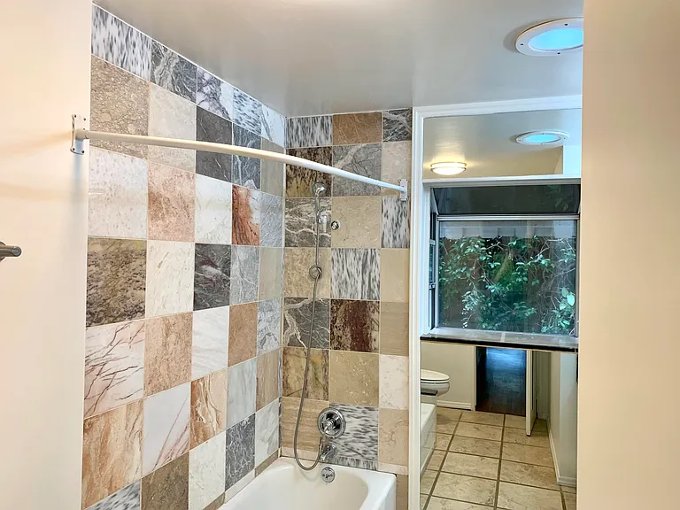 1426 Shoreline Dr — Photo 8