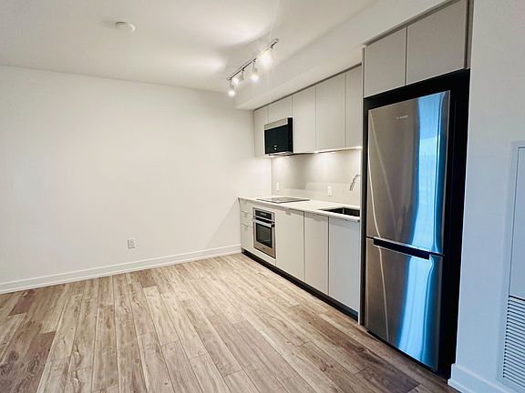 5th image of 9 Clegg Rd #1126